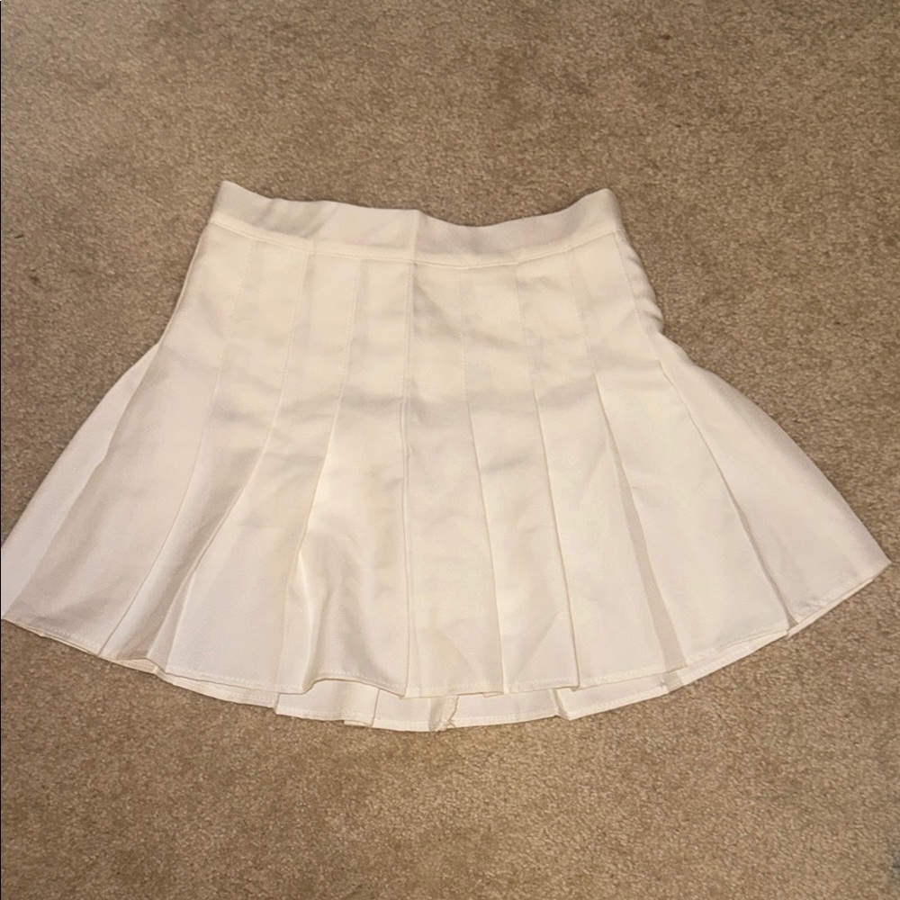 YesStyle White Mini Skater Skirt Pleated
